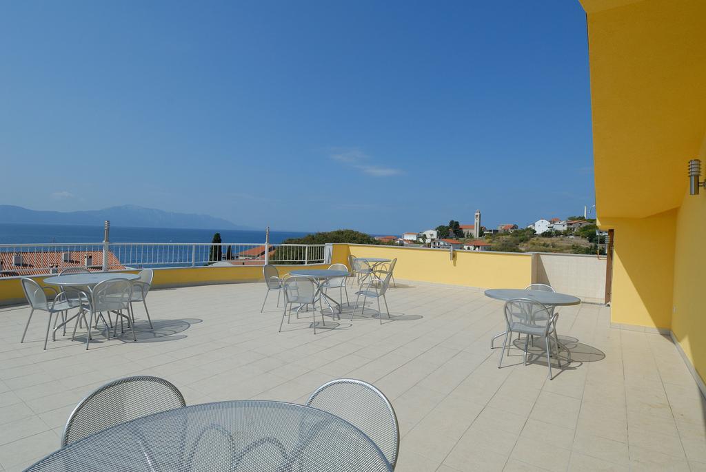 Apartments Vesna Gradac  Eksteriør billede